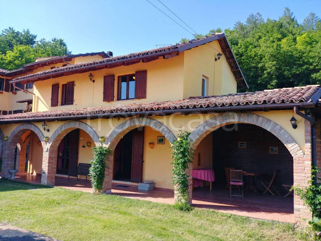 Villa in vendita ad Agliano Terme regione Dani
