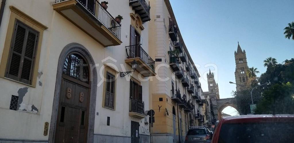 Appartamento in in affitto da privato a Palermo via Matteo Bonello, 31