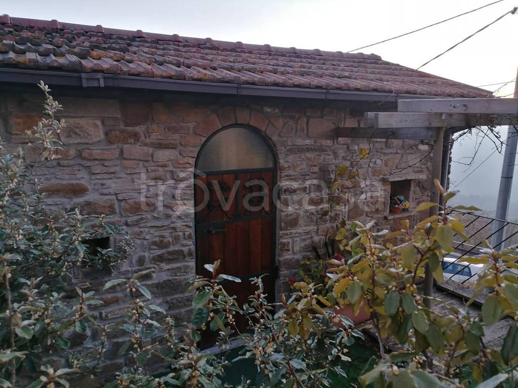 Casa Indipendente in vendita a San Benedetto Val di Sambro via Borgo