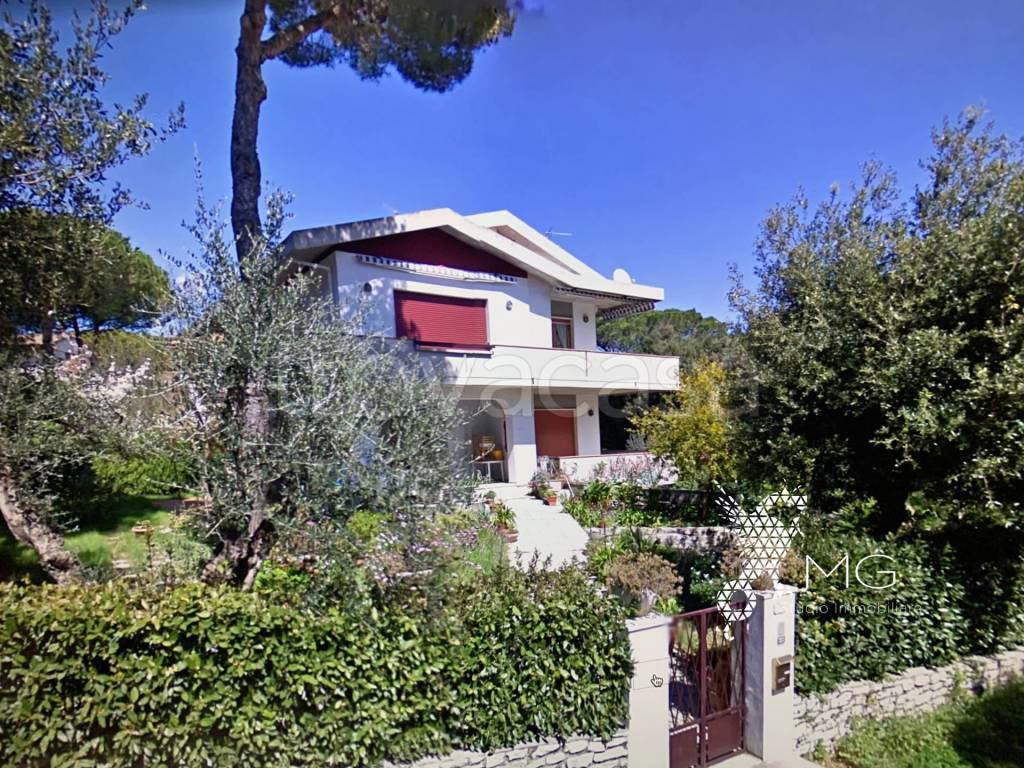 Villa in vendita a Rosignano Marittimo via Ofanto, 9