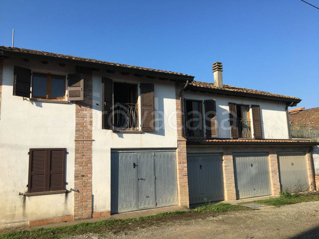 Appartamento in in vendita da privato a Castell'Arquato case Sparse Doppi, 31