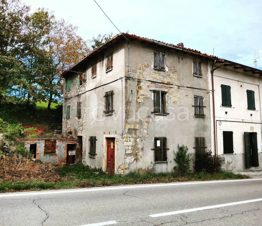 Casa Indipendente in vendita a Serramazzoni via Giardini Nord, 4445