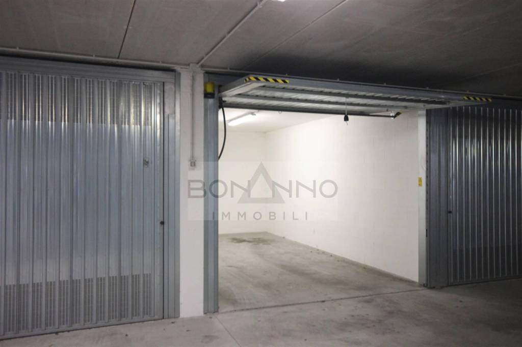 Garage in vendita a Treviso piazza san pio x, 0
