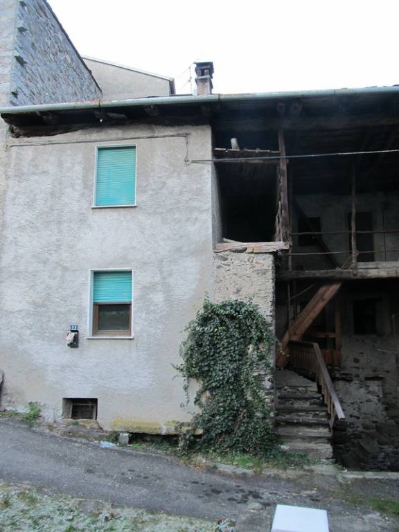Casa Indipendente in vendita a Lovero via al Santo