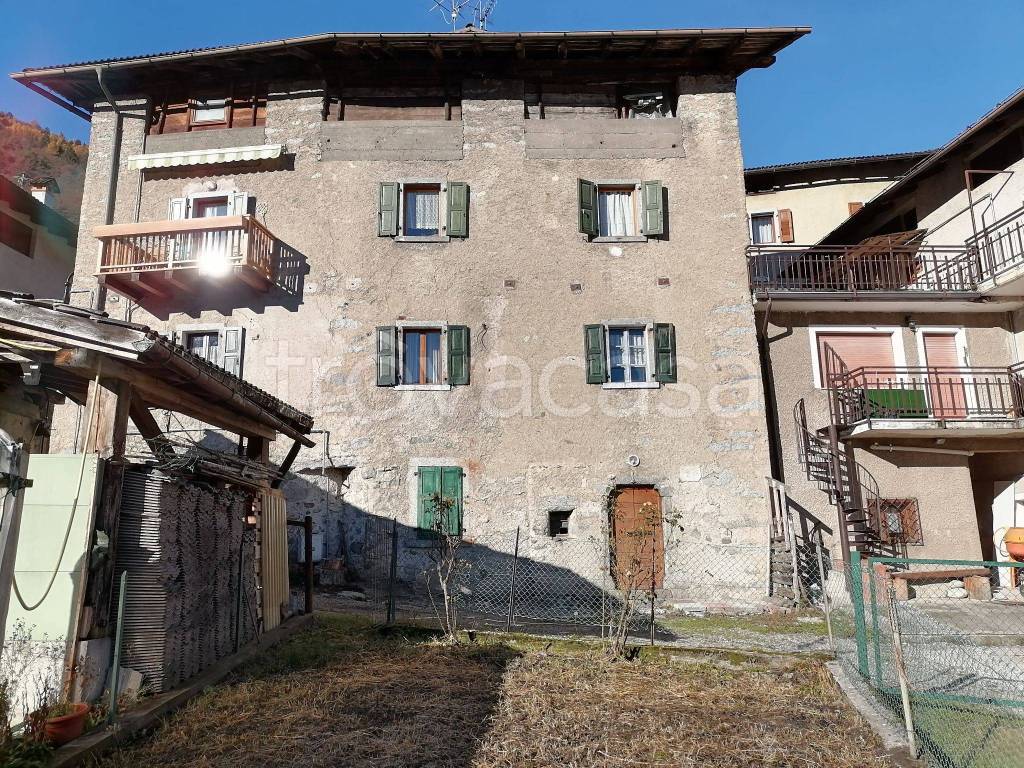 Appartamento in in vendita da privato a Tione di Trento via Don Giovanni Failoni
