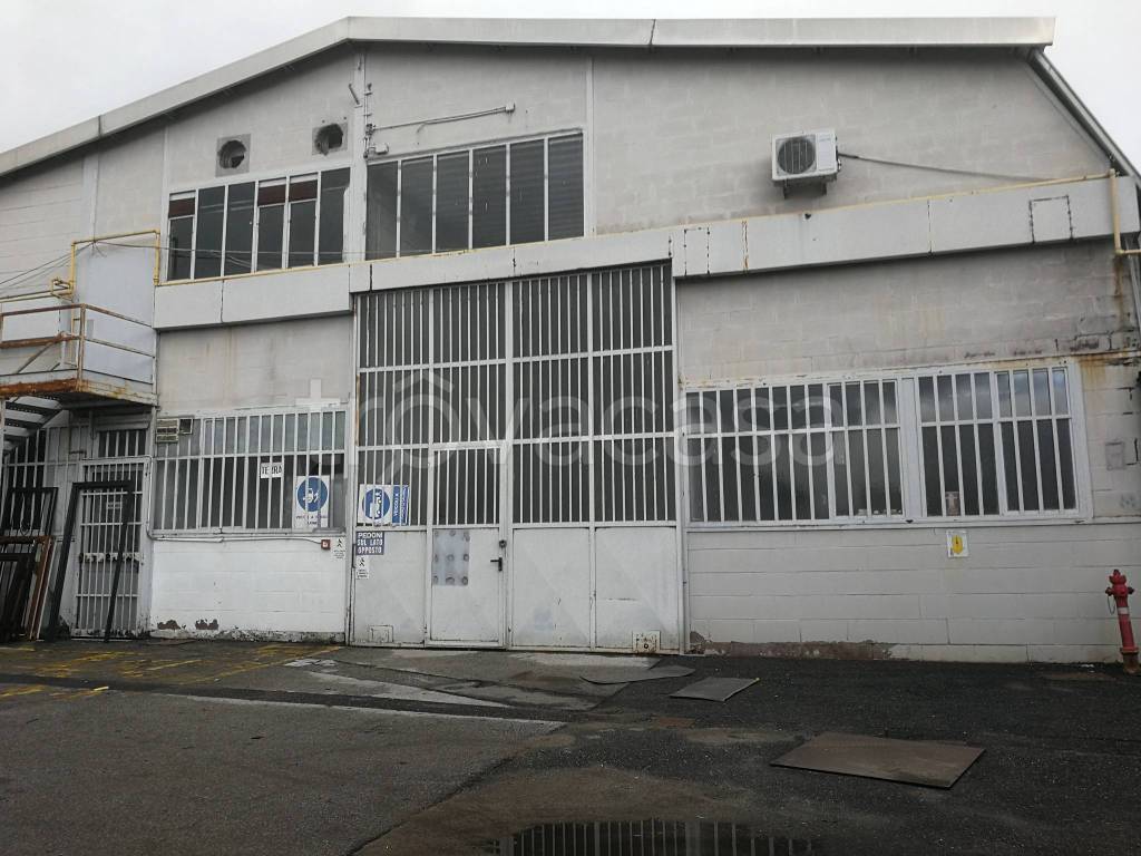 Capannone Industriale in vendita a Moncalieri via Alba, 16