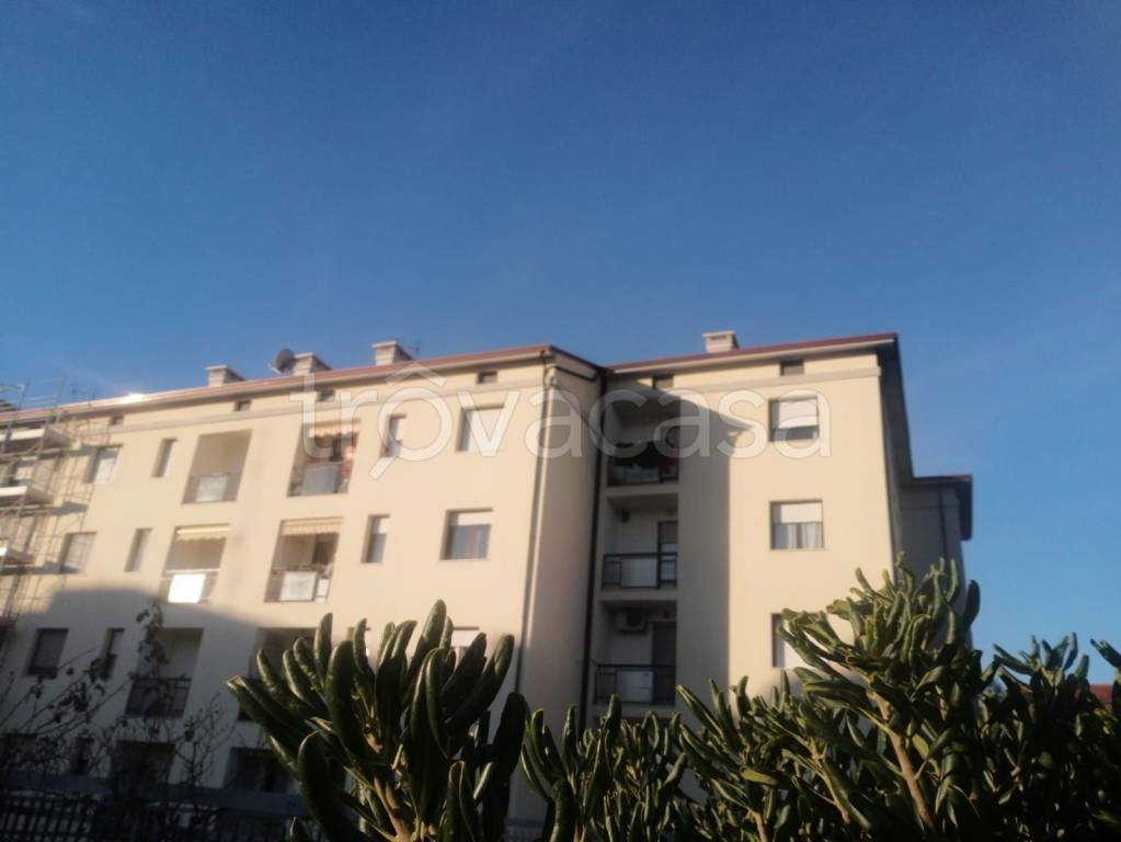 Appartamento in vendita a Santo Stefano di Magra via Enrico Berlinguer