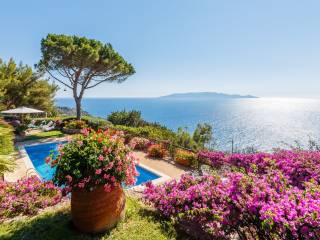 Villa in vendita a monte argentario strada provinciale panoramica porto santo stefano, 377