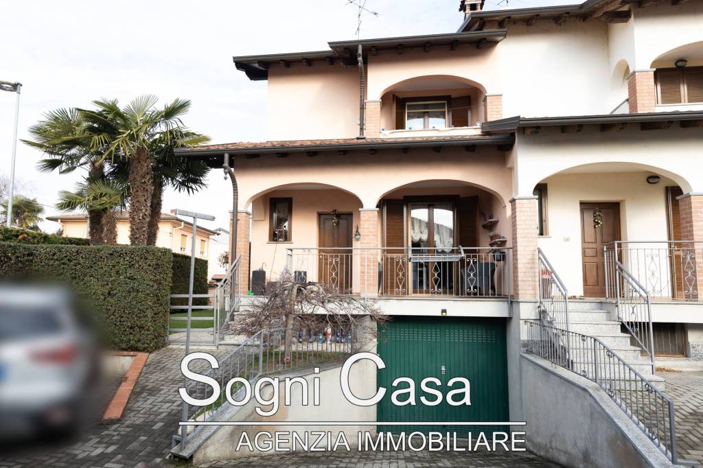 Villa in vendita a Caltignaga via Sempione