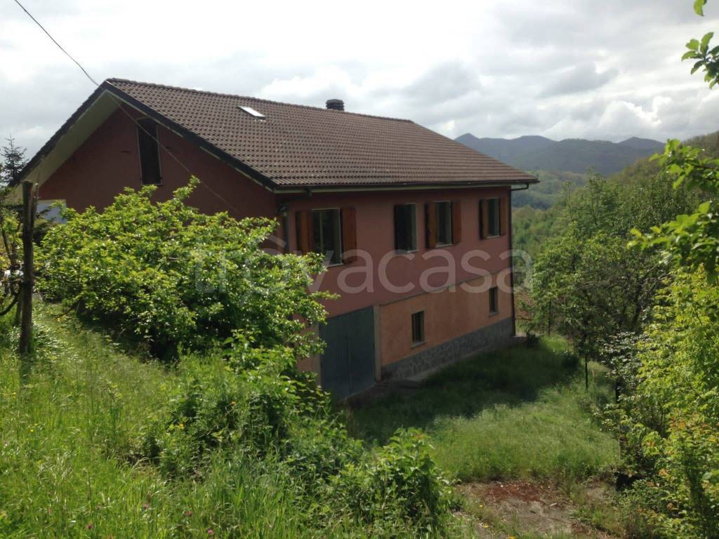 Villa in in vendita da privato a Maissana località Salterana, 4