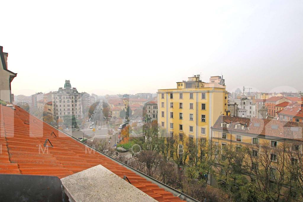 Appartamento in affitto a Milano via Buonarroti